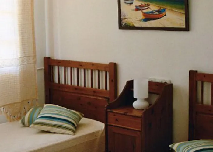 לינה וארוחת בוקר Mercan דטקה