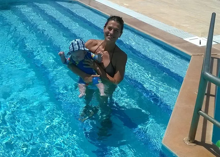 לינה וארוחת בוקר Mercan 2*