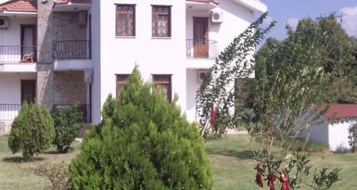 Mercan Oda ve Kahvaltı 2*