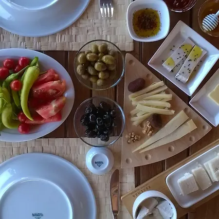 Mercan Bed & Breakfast Datça